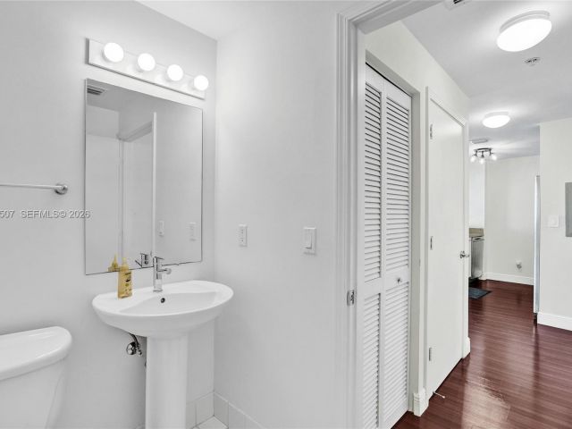 Apartment for sale  Unit #1908 - photo 7491617