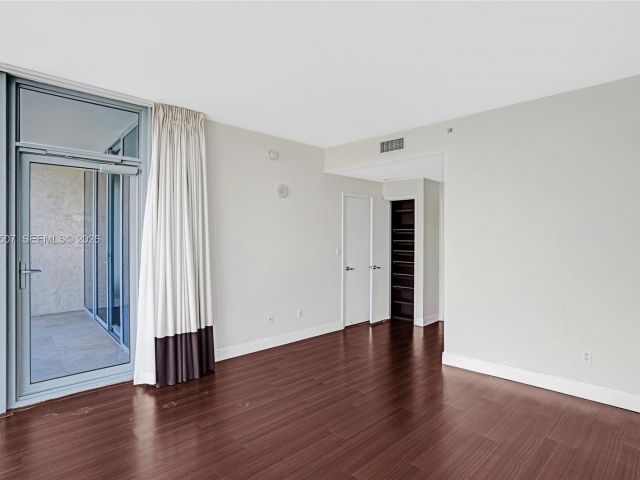 Apartment for sale  Unit #1908 - photo 7491622