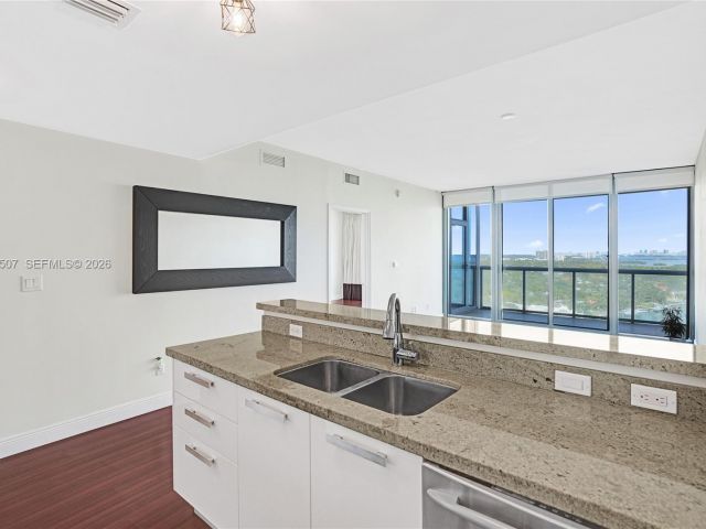 Apartment for sale  Unit #1908 - photo 7491632