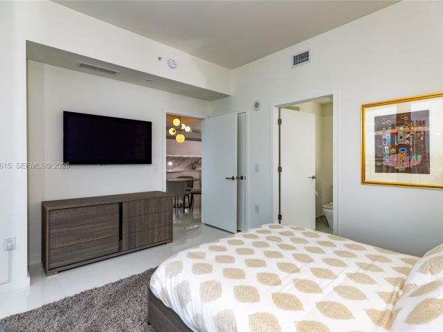 Apartment for rent  Unit #2812 - photo 7488055