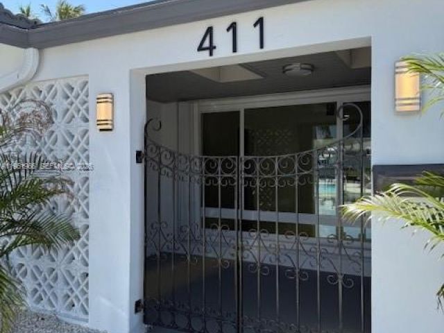 Home for sale at 411 SE 6th Ave - photo 7478812