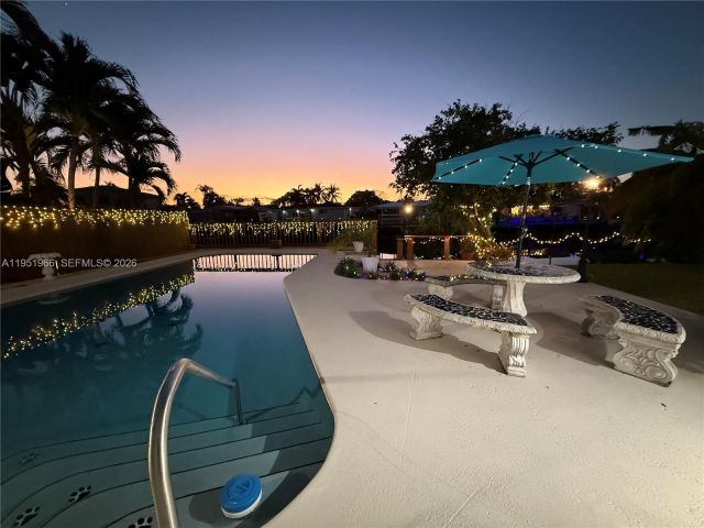 Home for sale at 411 SE 6th Ave - photo 7478815