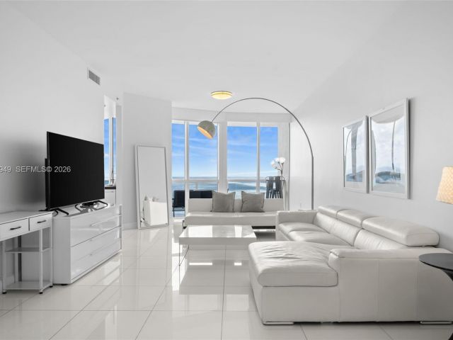 Apartment for sale  Unit #4709 - photo 7496648