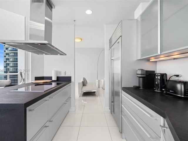 Apartment for sale  Unit #4709 - photo 7496651