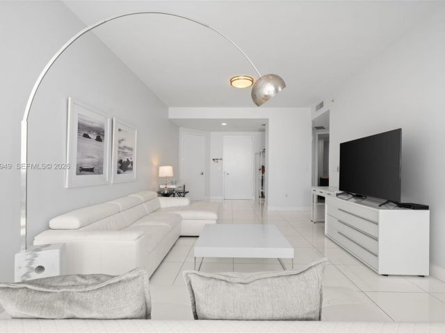 Apartment for sale  Unit #4709 - photo 7496655