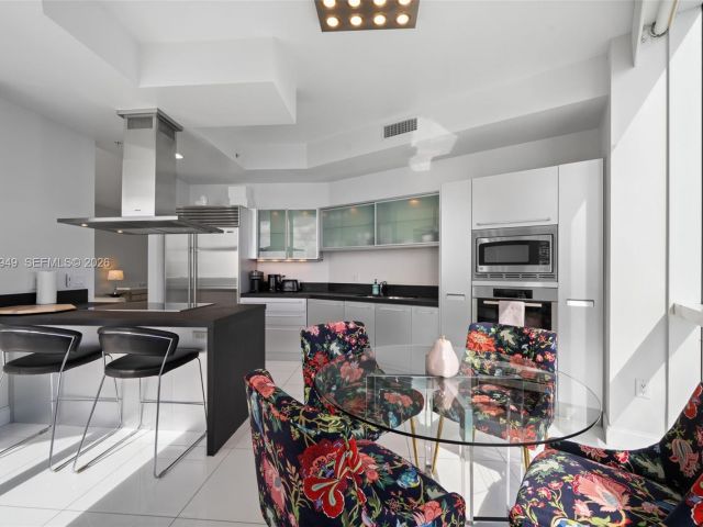 Apartment for sale  Unit #4709 - photo 7496664