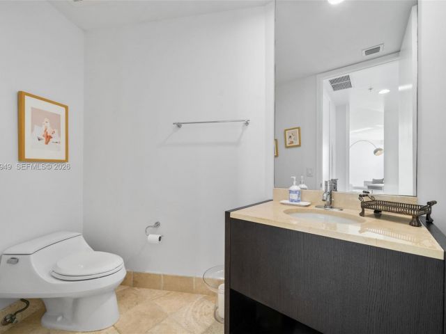 Apartment for sale  Unit #4709 - photo 7496667