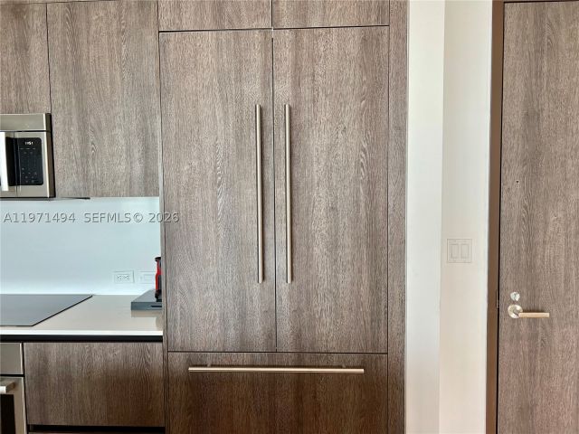 2-bedroom condo for rent in Miami - 68 SE 6th St 3010 - MondialRealty