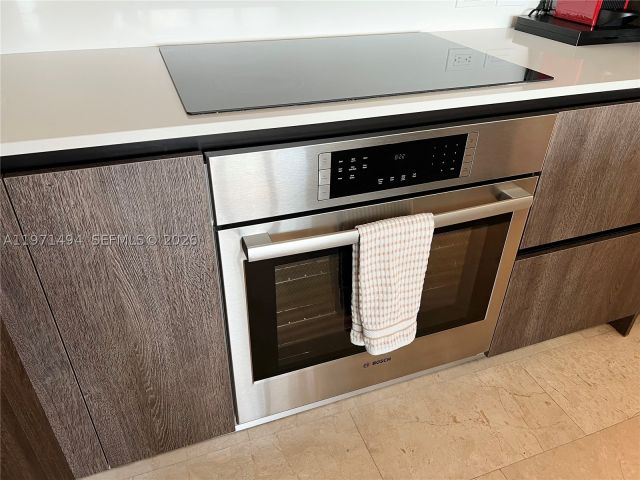 2-bedroom condo for rent in Miami - 68 SE 6th St 3010 - MondialRealty