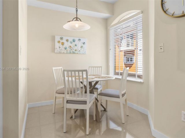 Home for rent at 18413 NE 27th Ct 18413 - photo 7476374