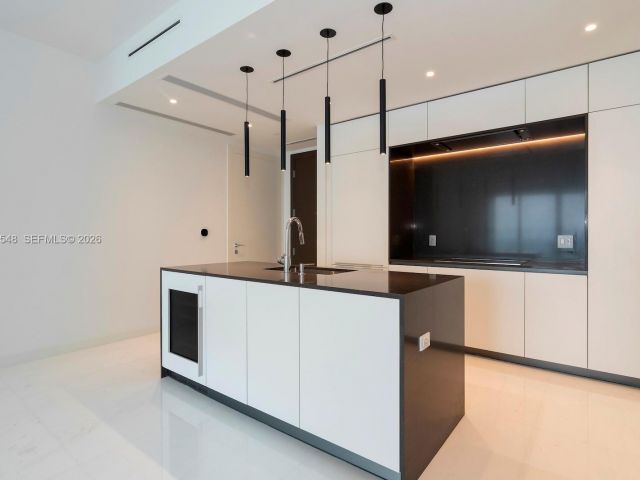 Apartment for rent  Unit #5005 - photo 7509490