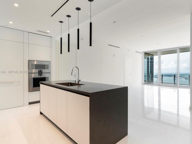 Apartment for rent  Unit #5005 - photo 7509493