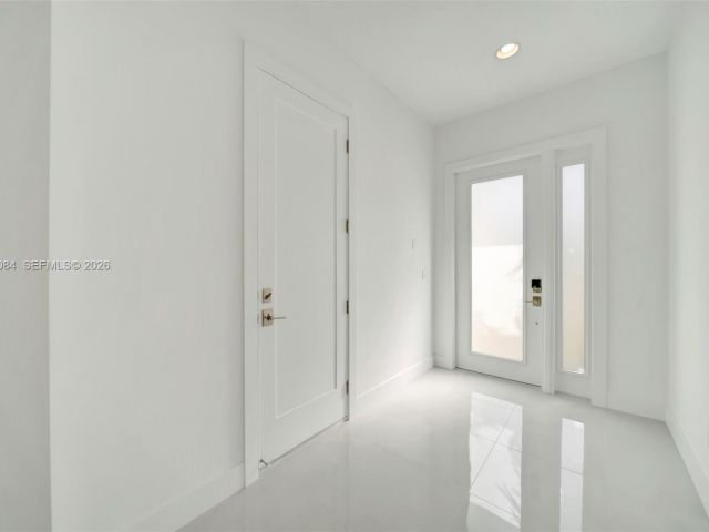 Home for rent at 1427 SW 23rd St 1427 - photo 7483206