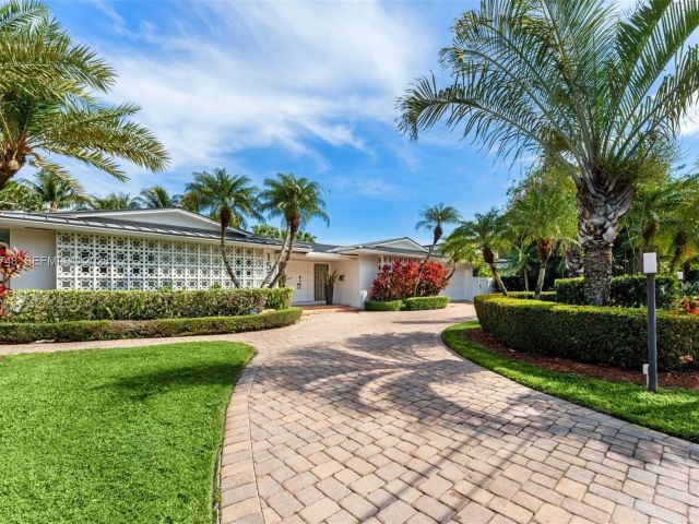 Home for rent at 1525 Diplomat Pkwy - photo 7473004