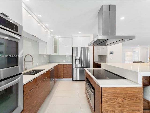 Home for rent at 1525 Diplomat Pkwy - photo 7473006