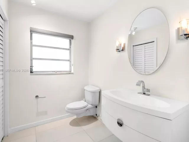 4-bedroom home for rent in Hollywood - 1525 Diplomat Pkwy - MondialRealty