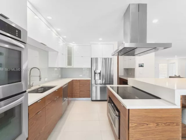 4-bedroom home for rent in Hollywood - 1525 Diplomat Pkwy - MondialRealty