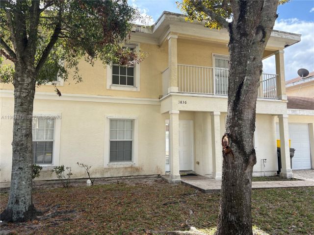 4-bedroom home for rent in West Palm Beach - 3836 Dove Landing Rd - MondialRealty