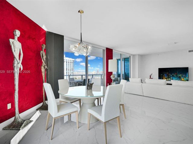 Apartment for rent  Unit #1701 - photo 7503663