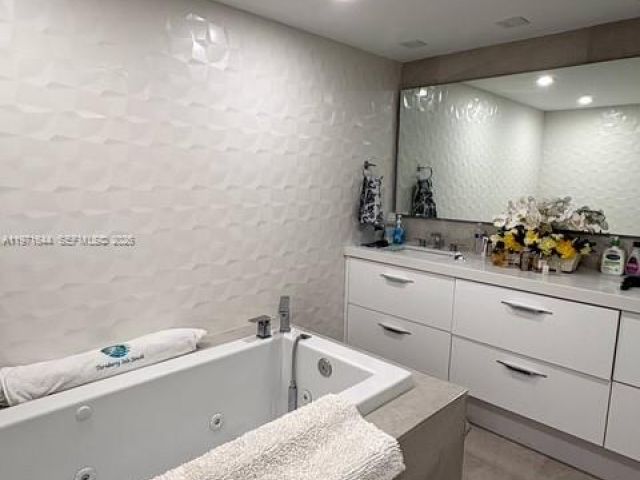 Apartment for sale  Unit #27E - photo 7505705