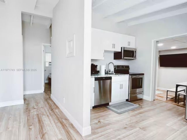 Home for rent at 308 NE 8th Ct 0 - photo 7478794