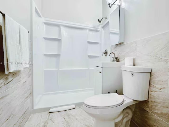 Home for rent at 308 NE 8th Ct 0 - photo 7478800