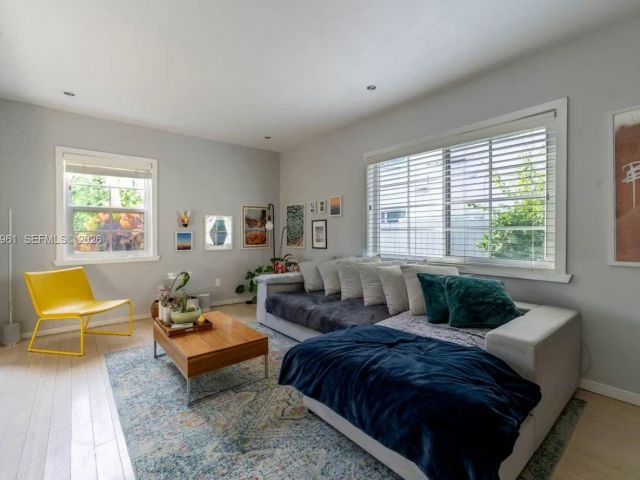 Home for sale at 1061 Michigan Ave 4 - photo 7516035