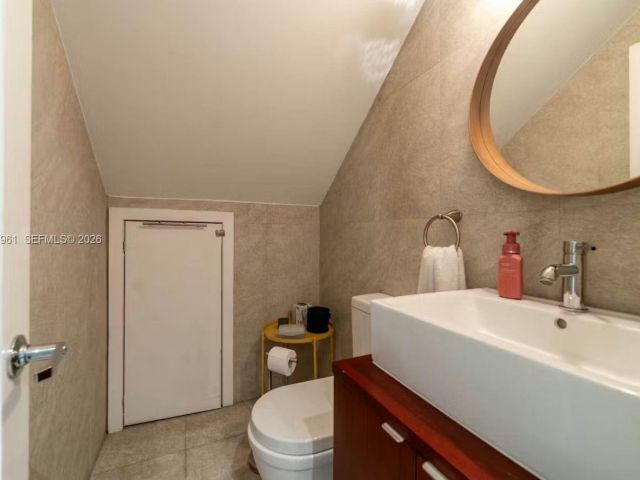 Home for sale at 1061 Michigan Ave 4 - photo 7516047