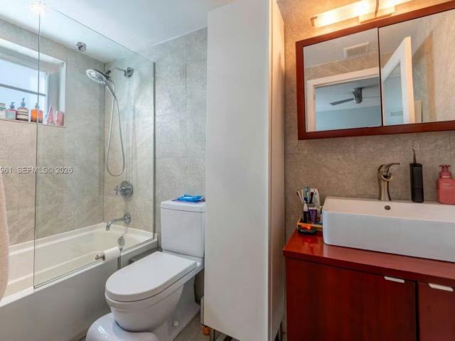 Home for sale at 1061 Michigan Ave 4 - photo 7516049