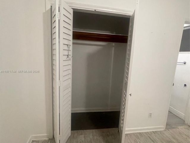 Home for rent at 121 NE 169th Ter - photo 7481322