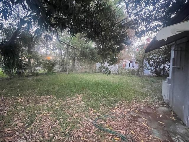 Home for rent at 121 NE 169th Ter - photo 7481325