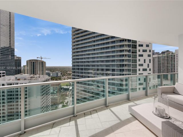 Apartment for rent  Unit #3311 - photo 7511737