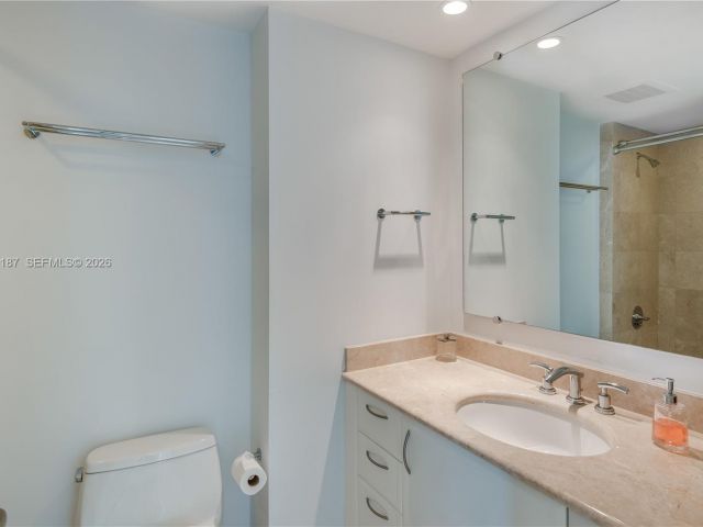 Apartment for rent  Unit #3311 - photo 7511746