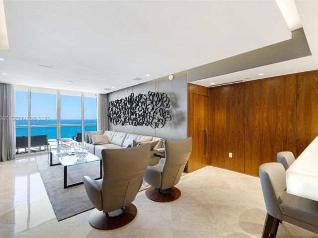 Apartment for rent  Unit #2402 - photo 7497890