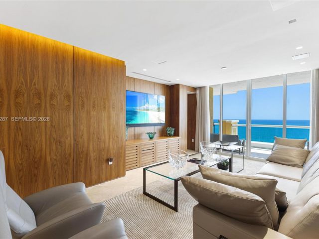 Apartment for rent  Unit #2402 - photo 7497892