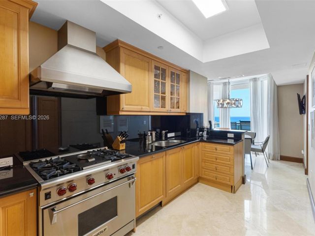 Apartment for rent  Unit #2402 - photo 7497902