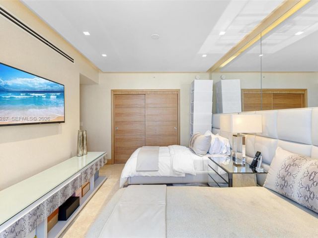 Apartment for rent  Unit #2402 - photo 7497906