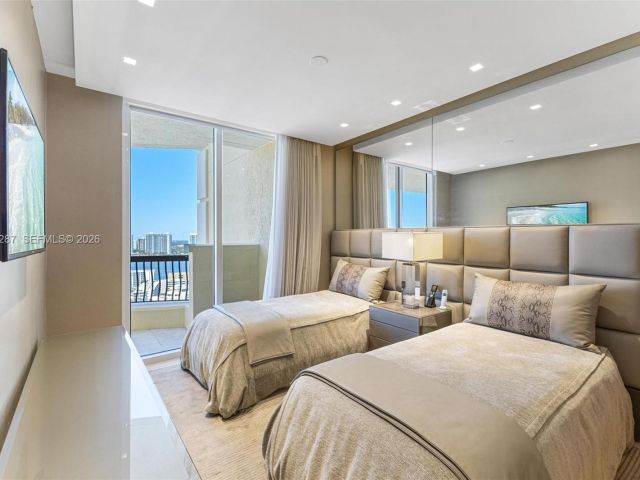 Apartment for rent  Unit #2402 - photo 7497908