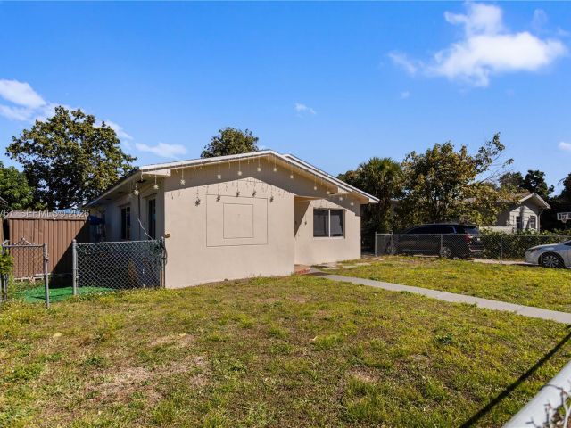 Home for sale at 45 NE 186th Ter - photo 7517439