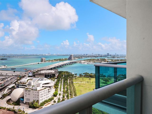 Apartment for sale  Unit #3110 - photo 7467311