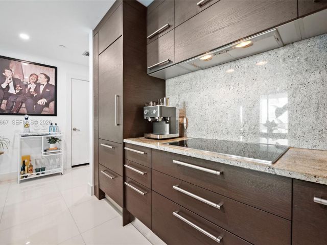 Apartment for sale  Unit #3110 - photo 7467314