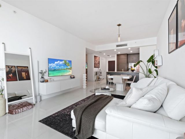 Apartment for sale  Unit #3110 - photo 7467318