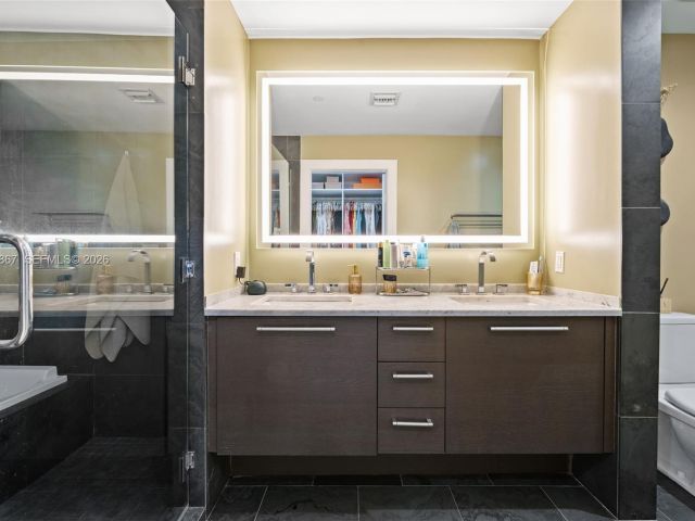 Apartment for sale  Unit #3110 - photo 7467327