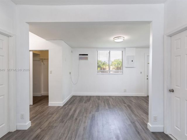 Home for sale at 132 SW 2nd Ave - photo 7462402