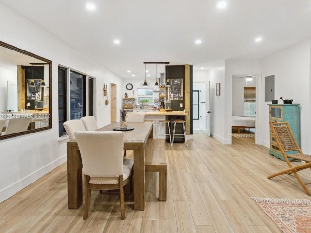 Home for rent at 1512 NW 4th Ave - photo 7482989