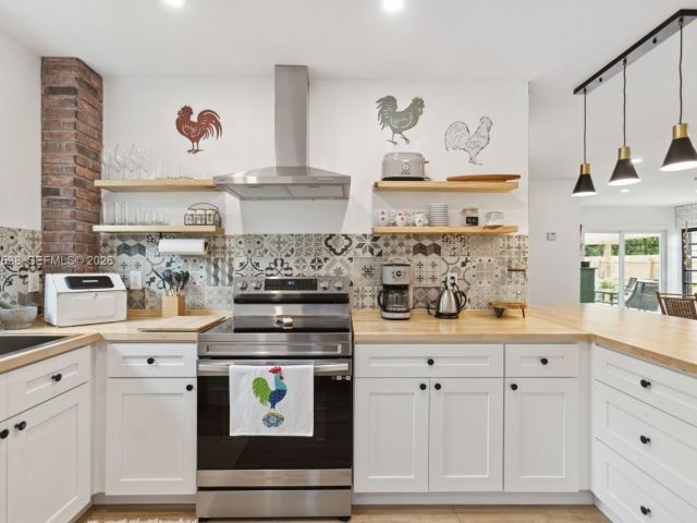 Home for rent at 1512 NW 4th Ave - photo 7482996