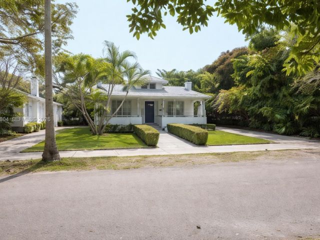 Home for rent at 640 NE 71st St - photo 7503714