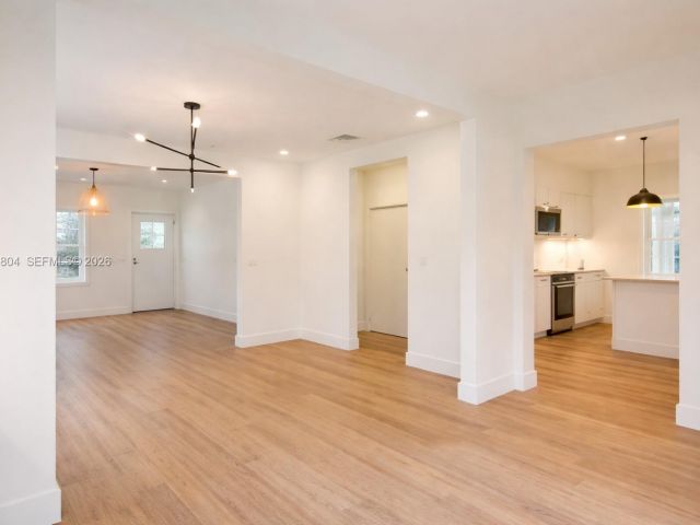 Home for rent at 640 NE 71st St - photo 7503717