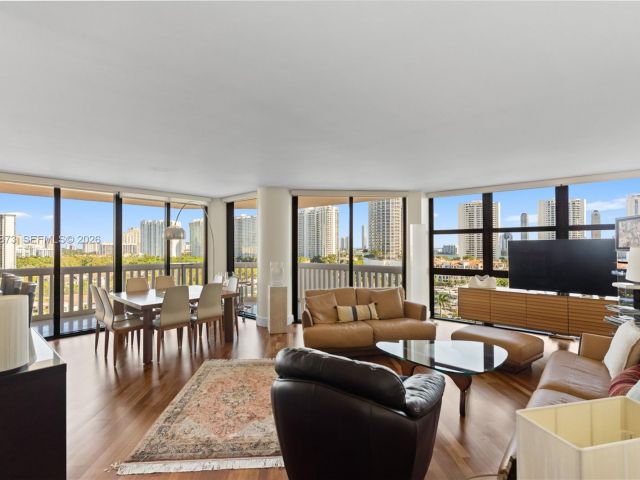 Apartment for rent  Unit #1209 - photo 7487667