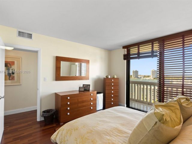 Apartment for rent  Unit #1209 - photo 7487676